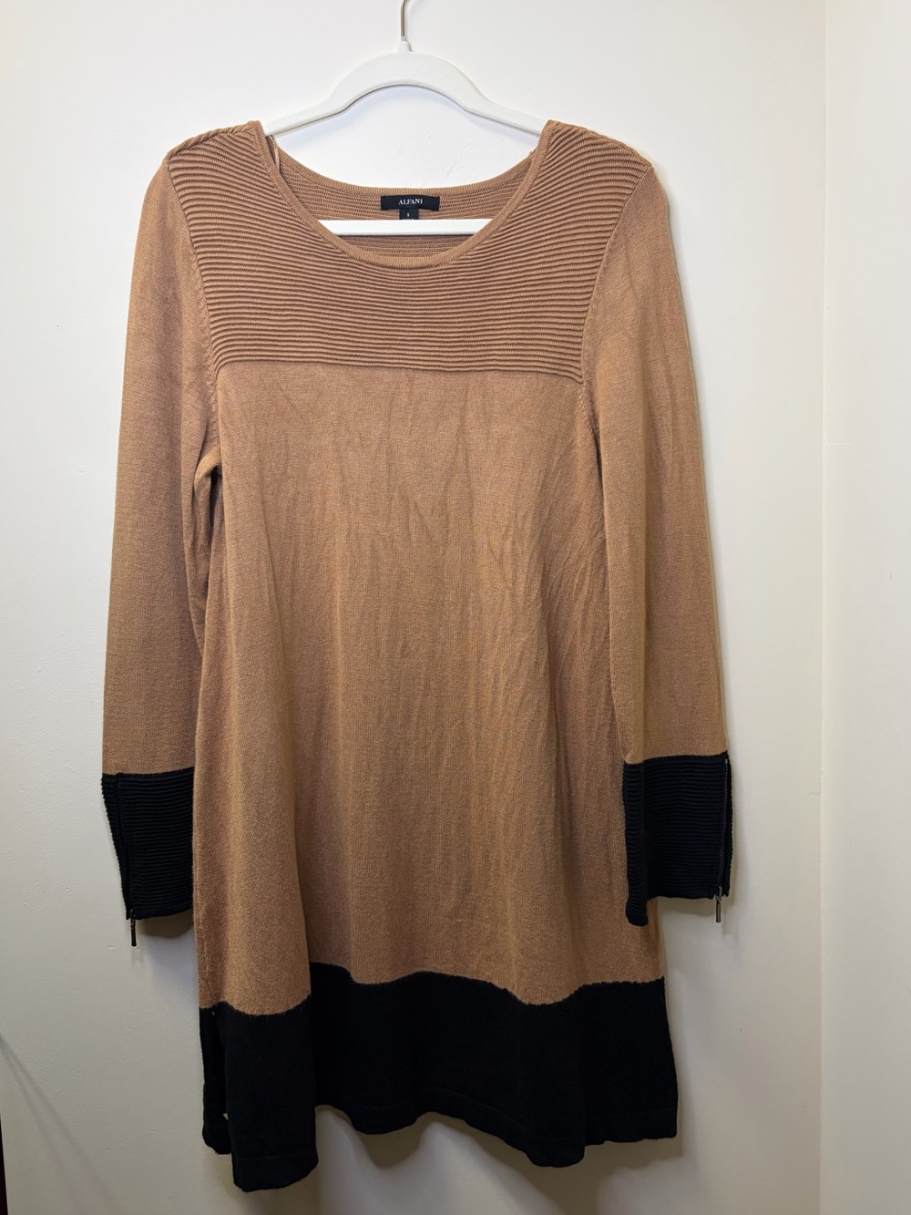 Alfani Camel and Black Long Sleeve Knit Swing Dress Small